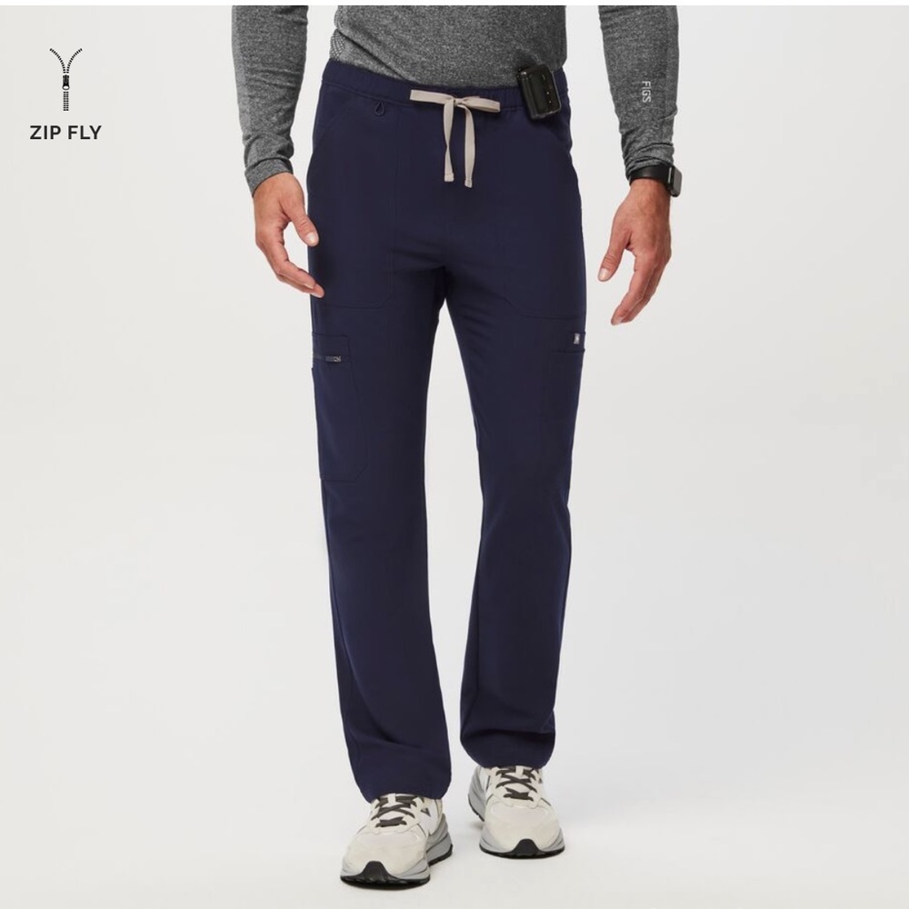 Men’s FIGS Cargo Scrub Pants